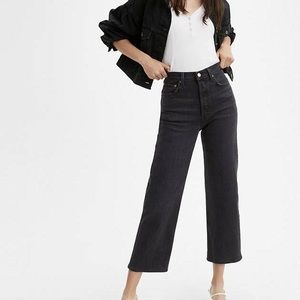 Levi’s Ribcage Straight Ankle Jeans